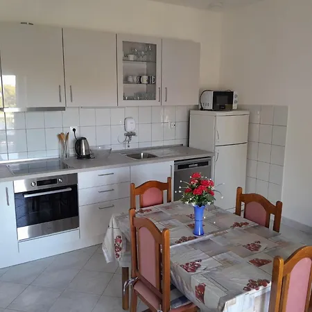 Appartamento By The Sea Maslinica, Solta - 23173