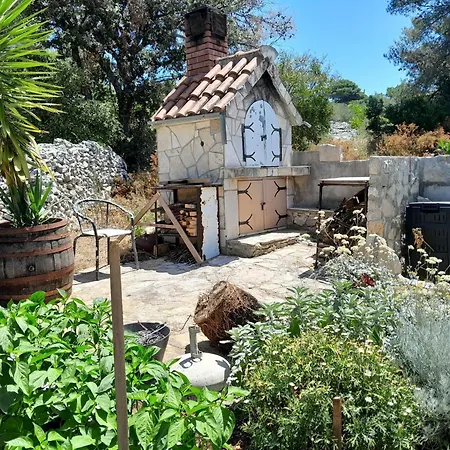 Apartman By The Sea Maslinica, Solta - 23173 *